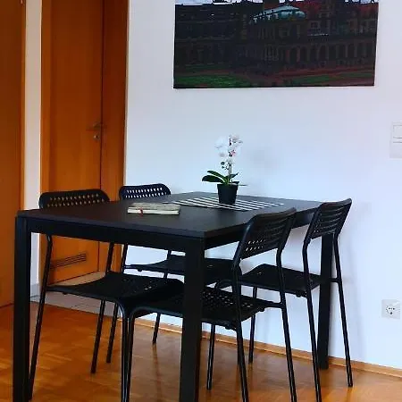 Klein, Aber Fein - Ferienwohnung Bis 4 Personen * ドレスデン